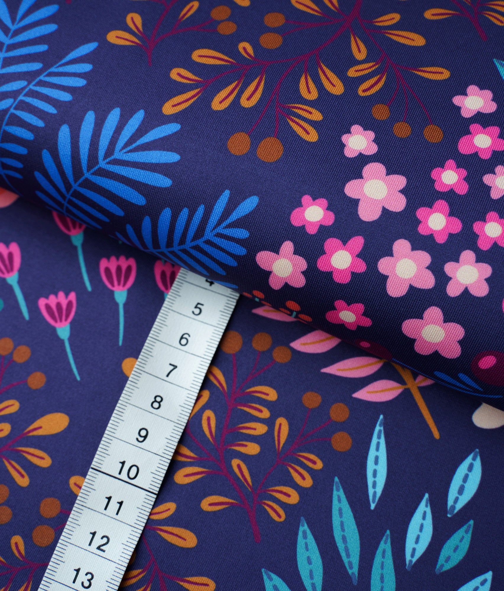 albstoffe-performance-bliss-flower-fields-activewear-jersey-meterware image 3