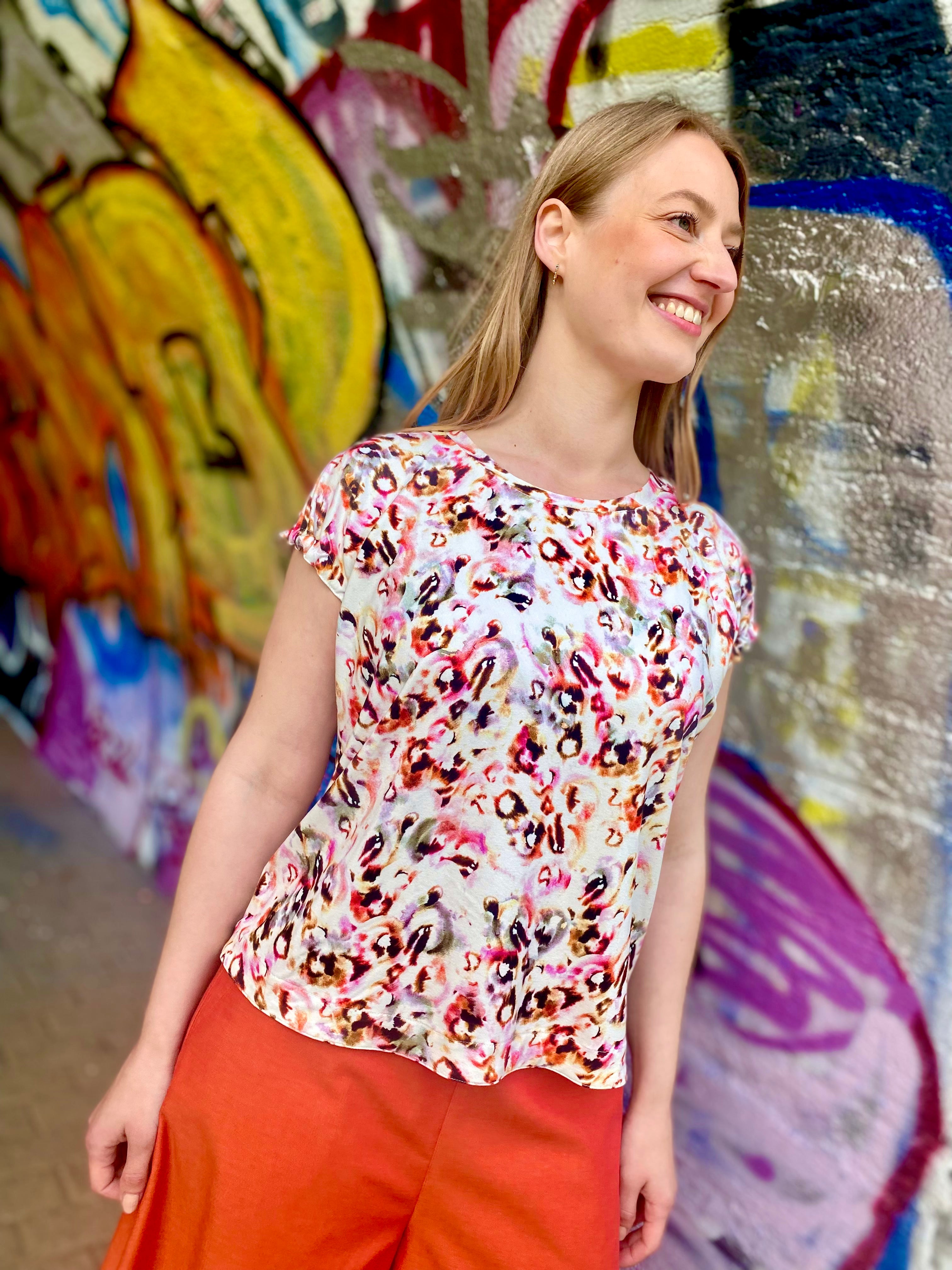 schnittmuster-berlin-shirt-orestina-schnittmuster-f-r-lockeres-damen-jerseyshirt image 5