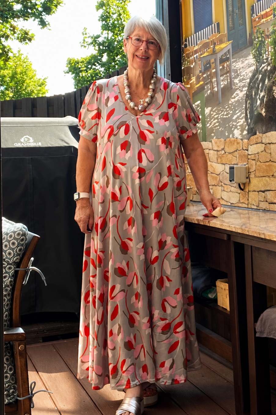 schnittmuster-berlin-shirt-wilma-mit-patternhack-zum-sommerkleid image 8
