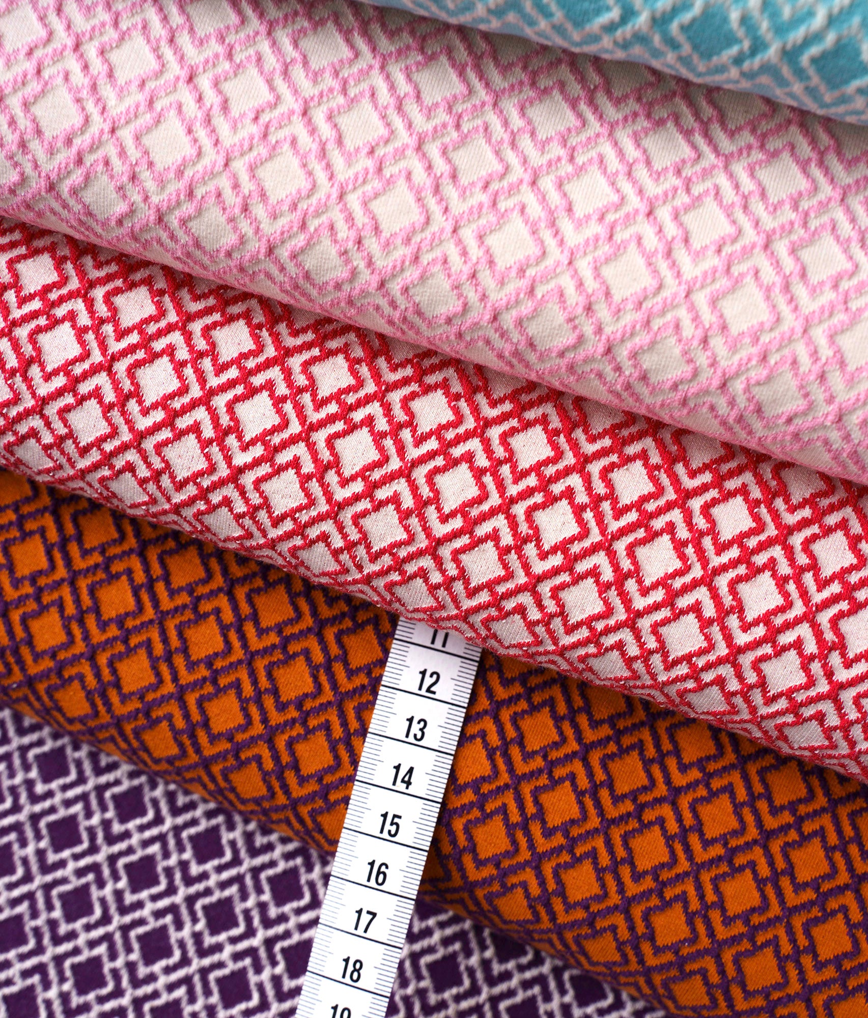 albstoffe-gleam-tiny-tango-knit-bio-jacquard-jersey-meterware image 3