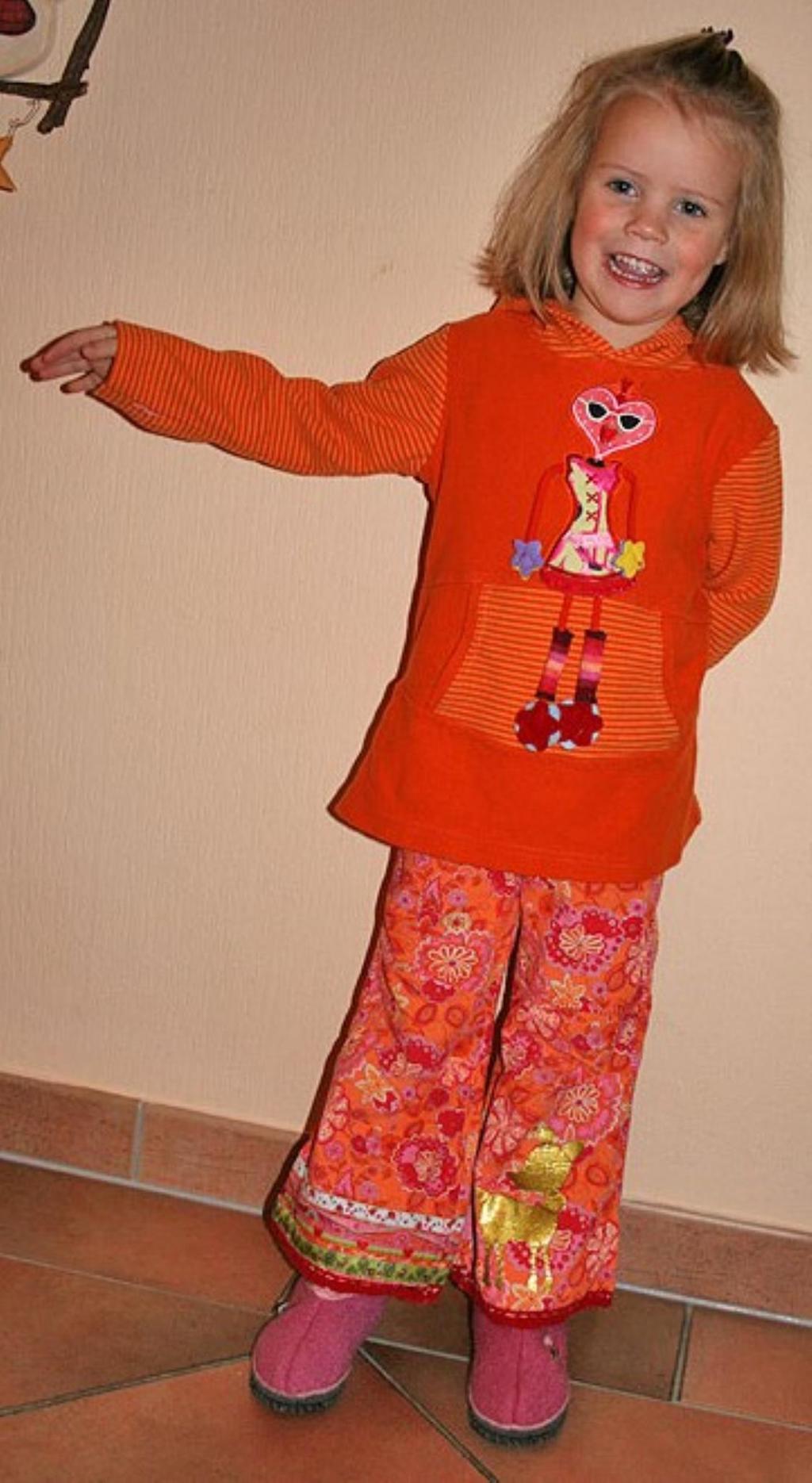 farbenmix-laura-hoodie-sweatkleid-schnittmuster-ebook image 7