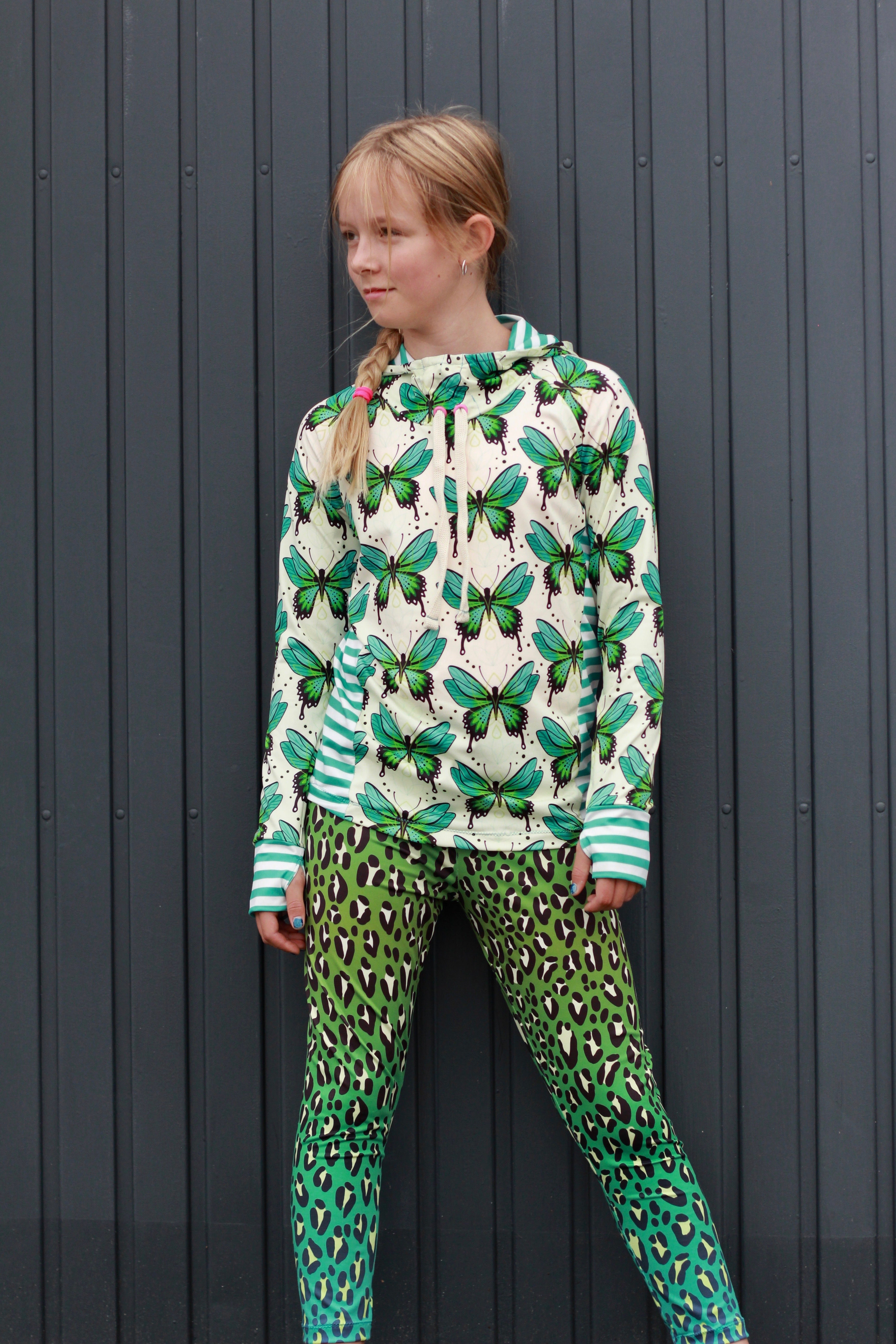 albstoffe-performance-butterfly-creme-active-wear-jersey-meterware image 3