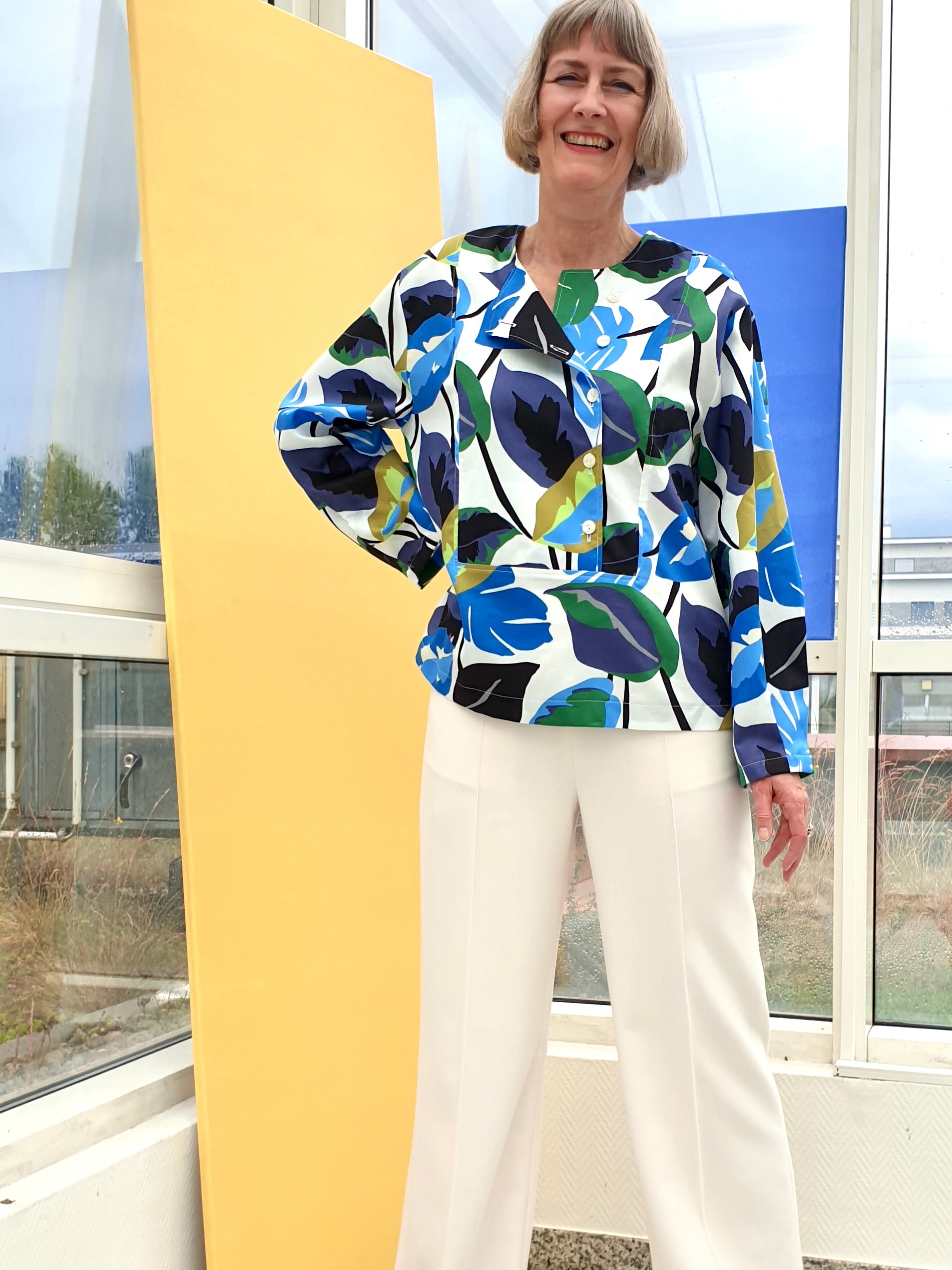 schnittmuster-berlin-bluse-aarhus-damen-oversize-bluse-kragenlos image 5