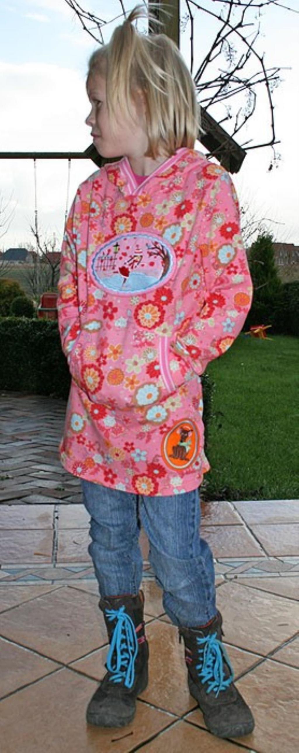 farbenmix-laura-hoodie-sweatkleid-schnittmuster-ebook image 5