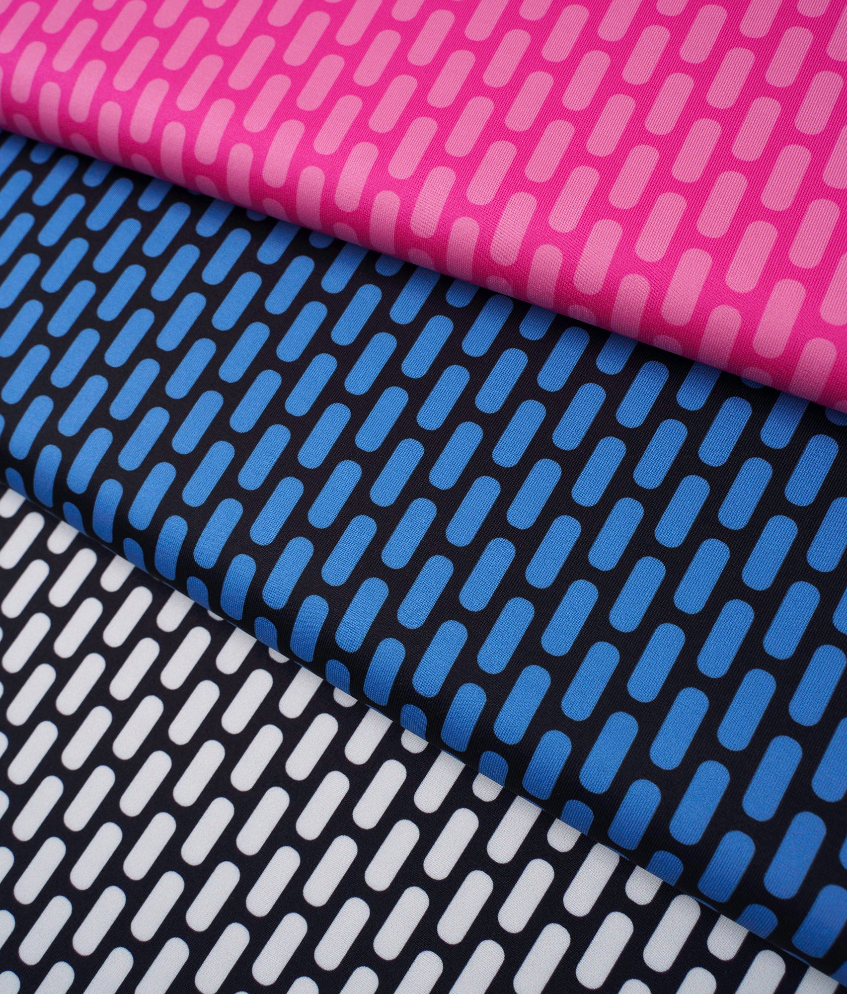 albstoffe-performance-dotted-activewear-stoff-meterware image 3