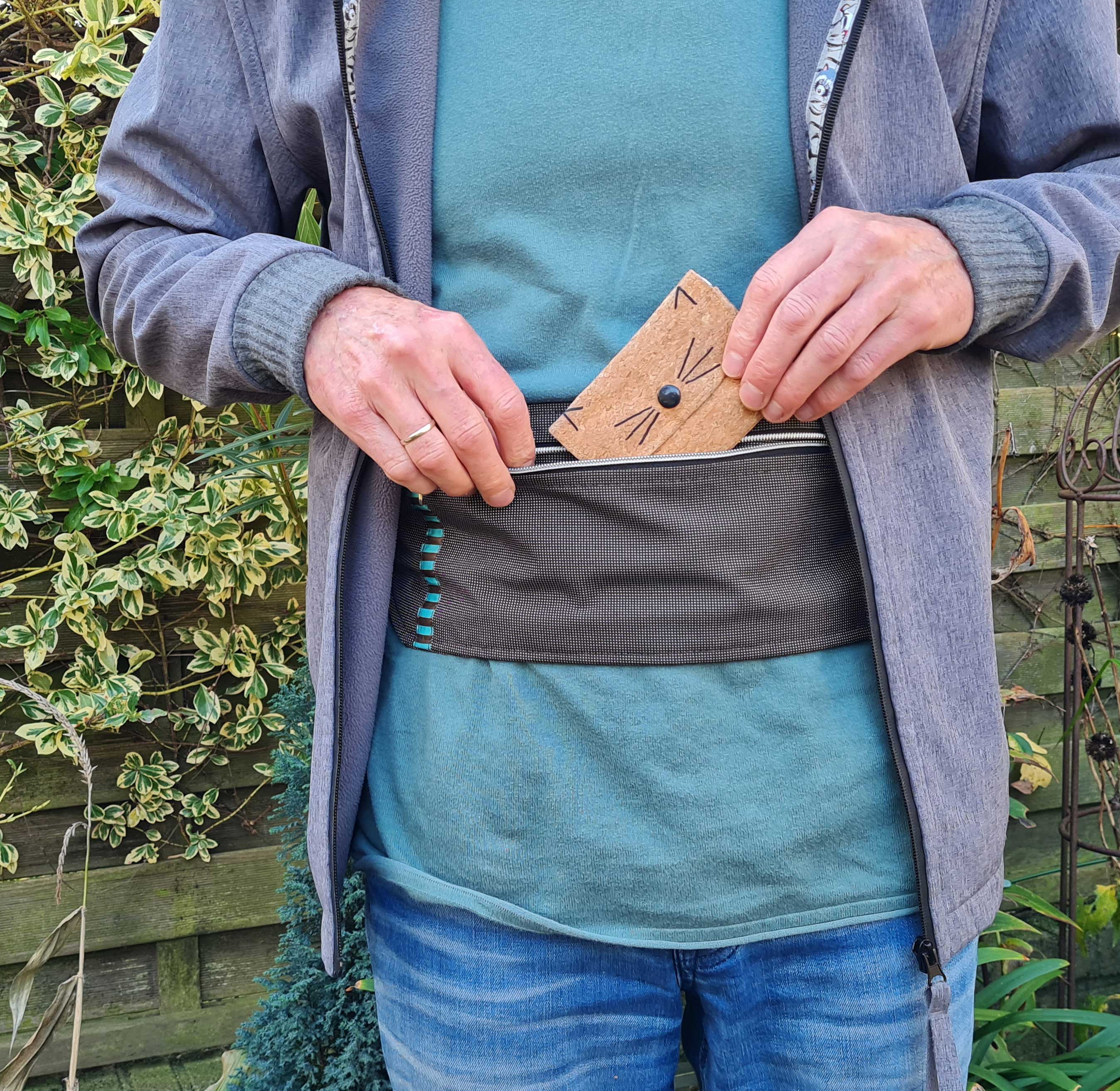 farbenmix-secretbag-flache-bauchtasche-schnittmuster-ebook image 4