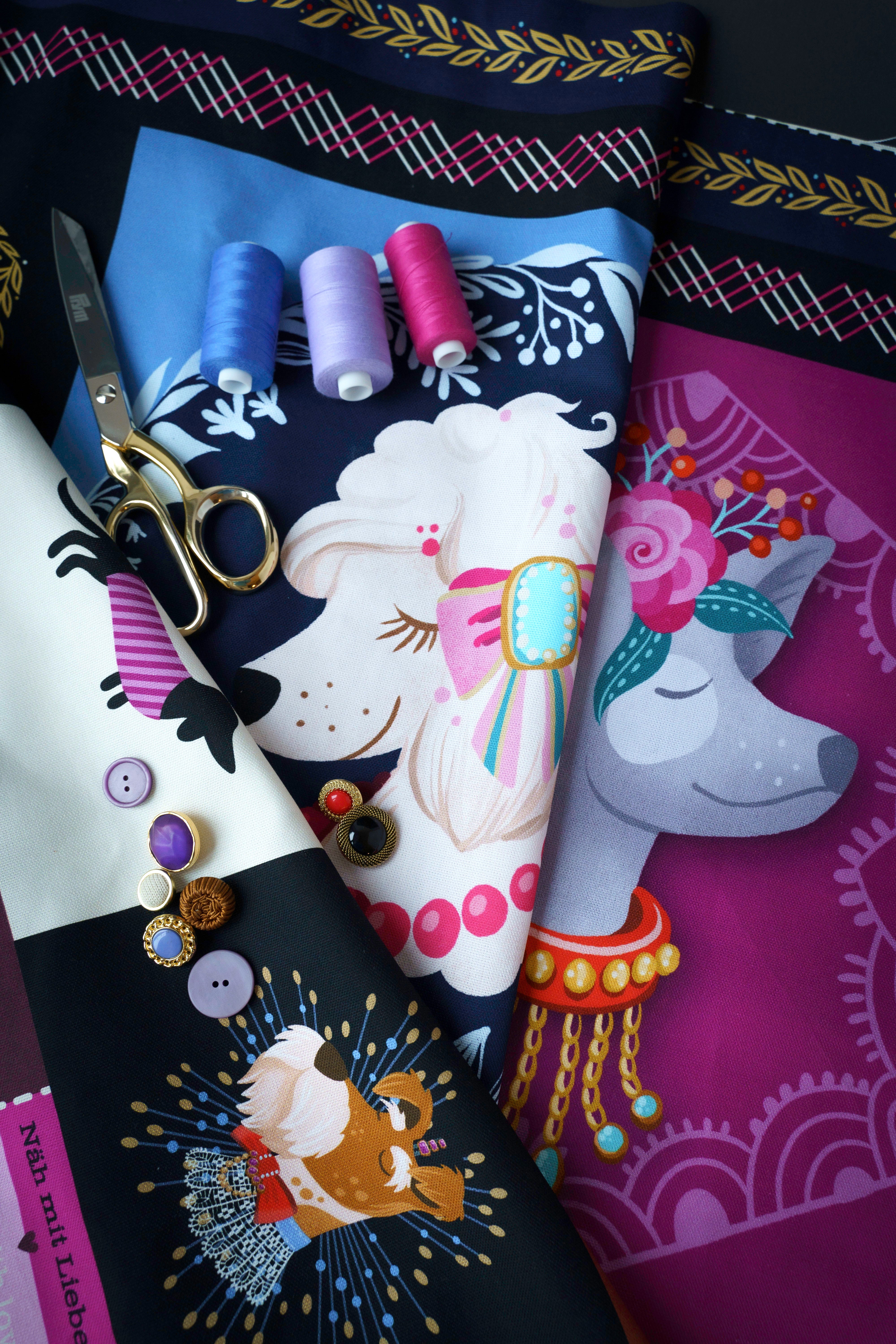albstoffe-bling-bling-bio-canvas-panel-dogs-are-diamonds-145x100-cm image 2