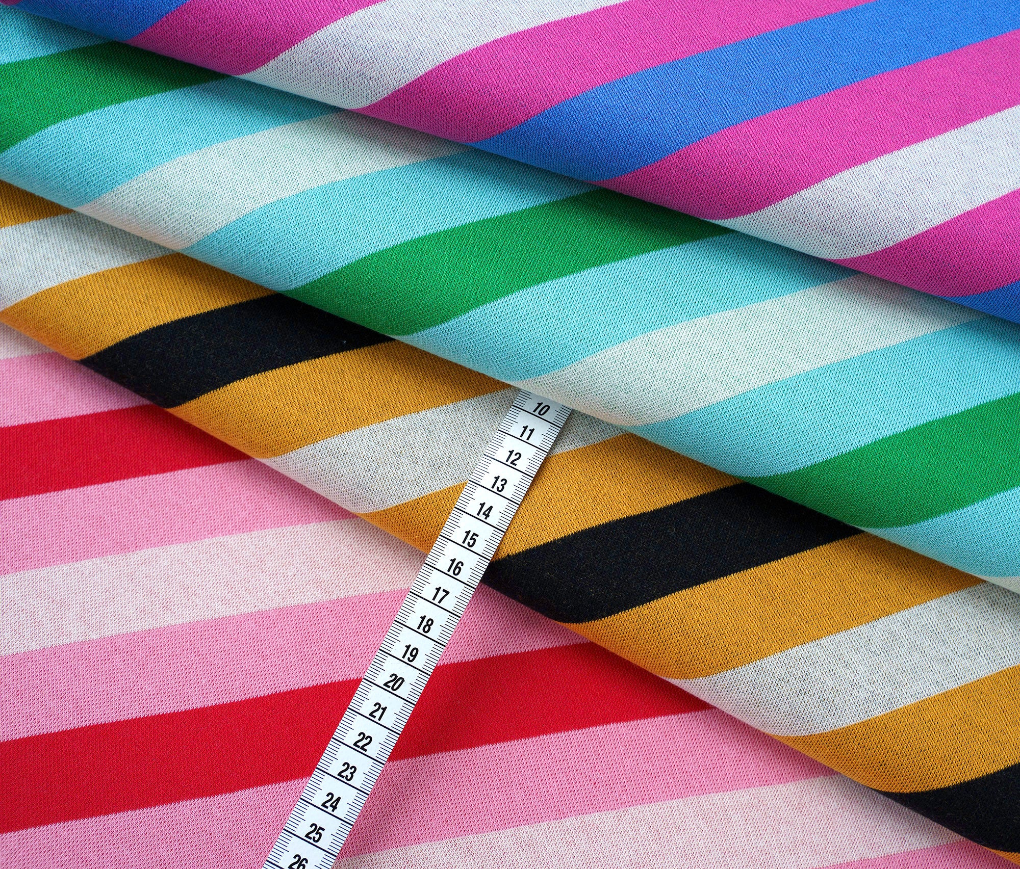 albstoffe-queen-of-hearts-royal-candy-stripes-bio-jacquard-jersey image 2