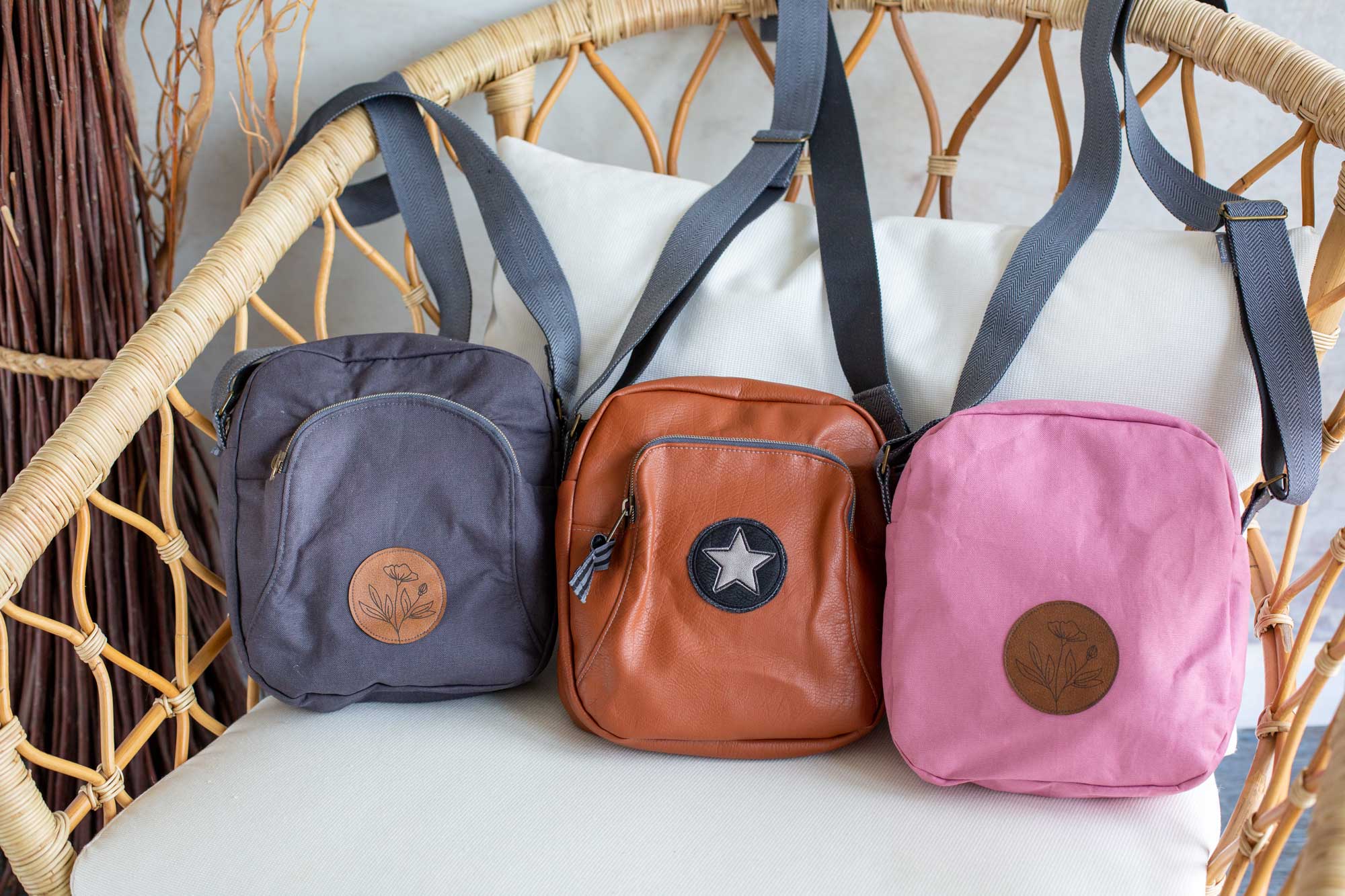 farbenmix-schnittmuster-bugwelle-umh-ngetasche-mit-vordertasche image 2