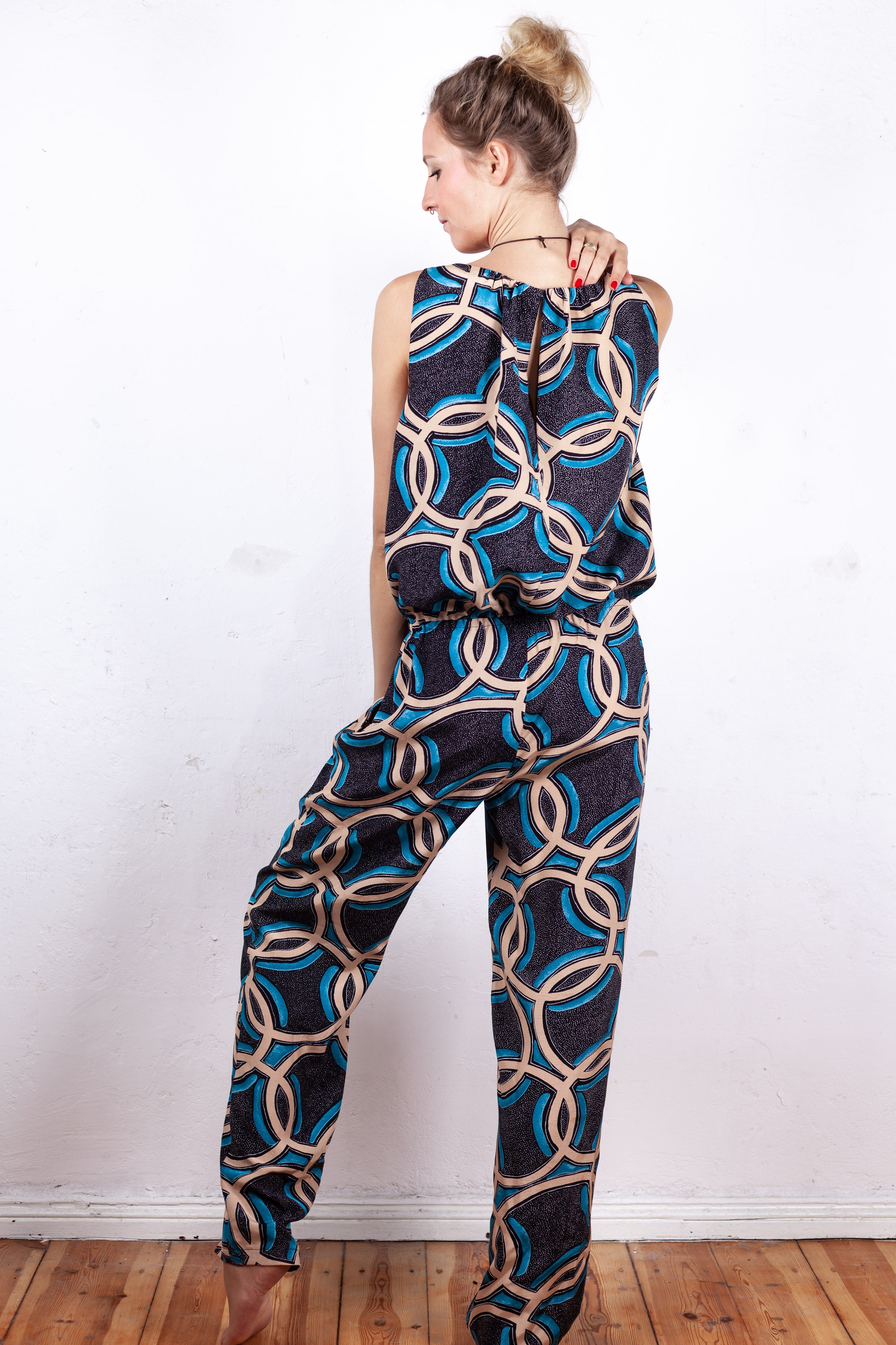 schnittmuster-berlin-overall-canan-damen-jumpsuit-rmellos image 8
