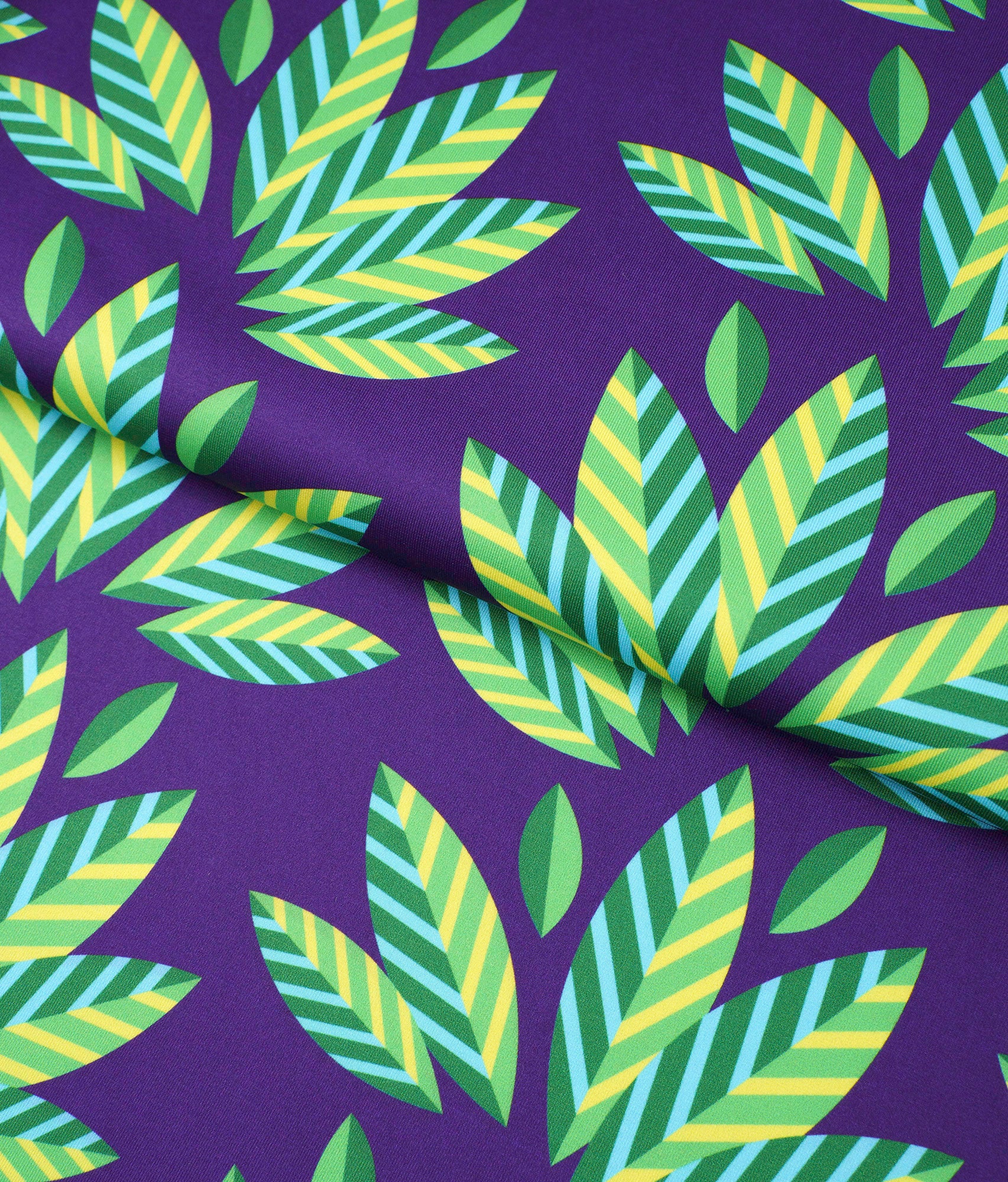 albstoffe-performance-palms-purple-activewear-jersey-bio image 2