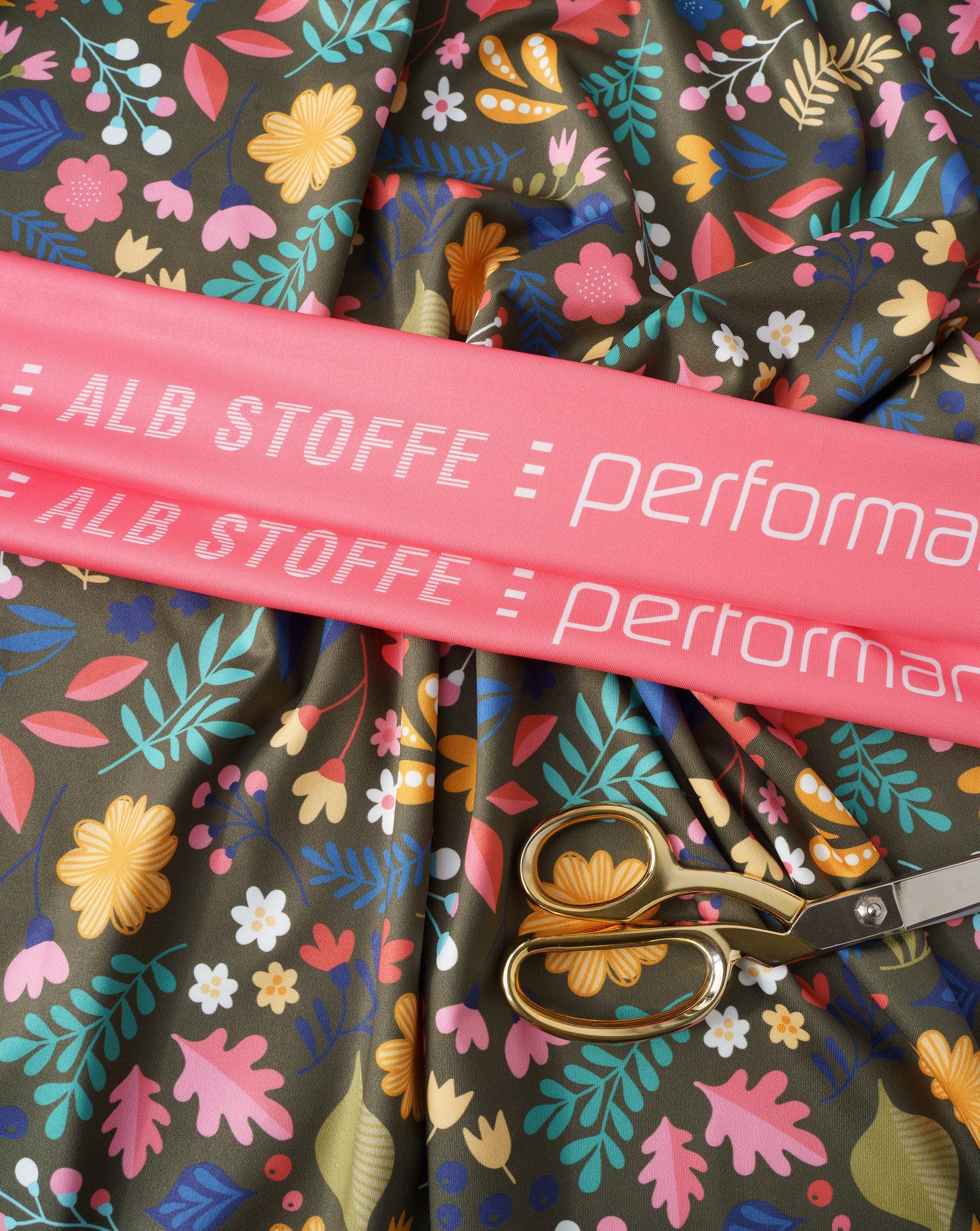 albstoffe-hamburger-liebe-performance-bio-meterware-primrose-oliv image 4