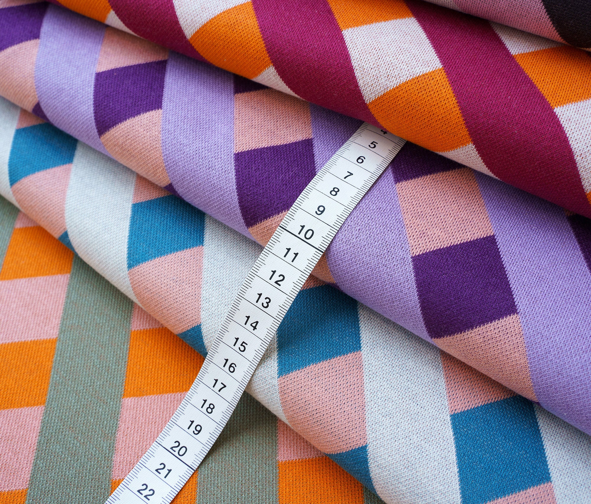 albstoffe-only-you-in-every-way-jacquard-jersey-bio-meterware image 2