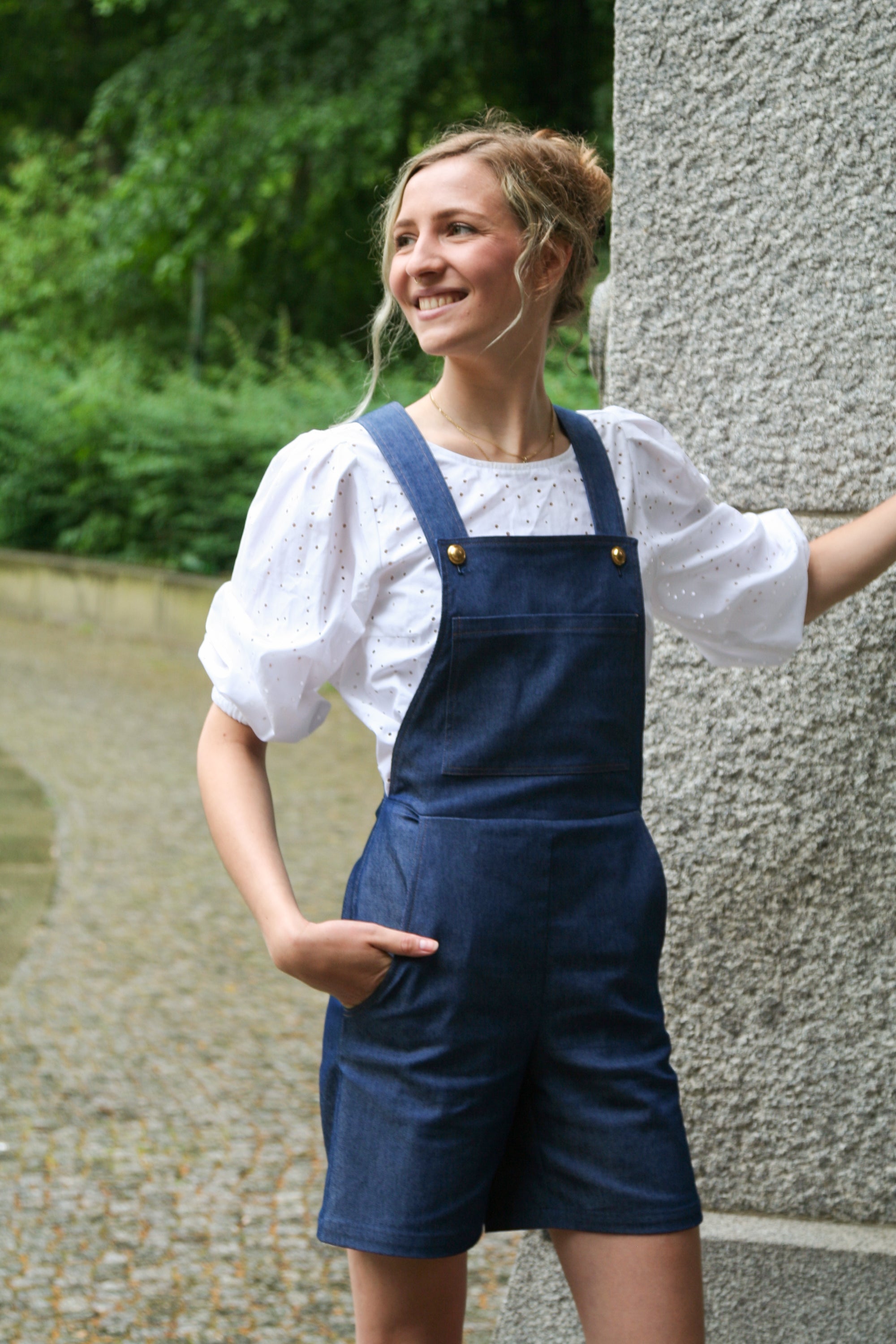 schnittmuster-berlin-latzhose-fanny-damen-kurz-lang-mit-taschen image 7