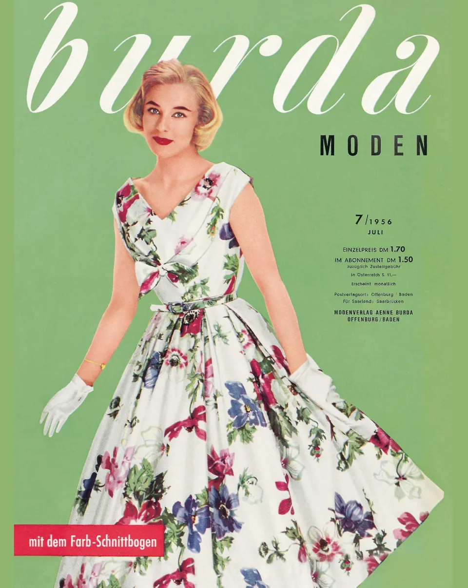 burda-style-retro-poster-green-din-a2-cover-juli-1957 image 1