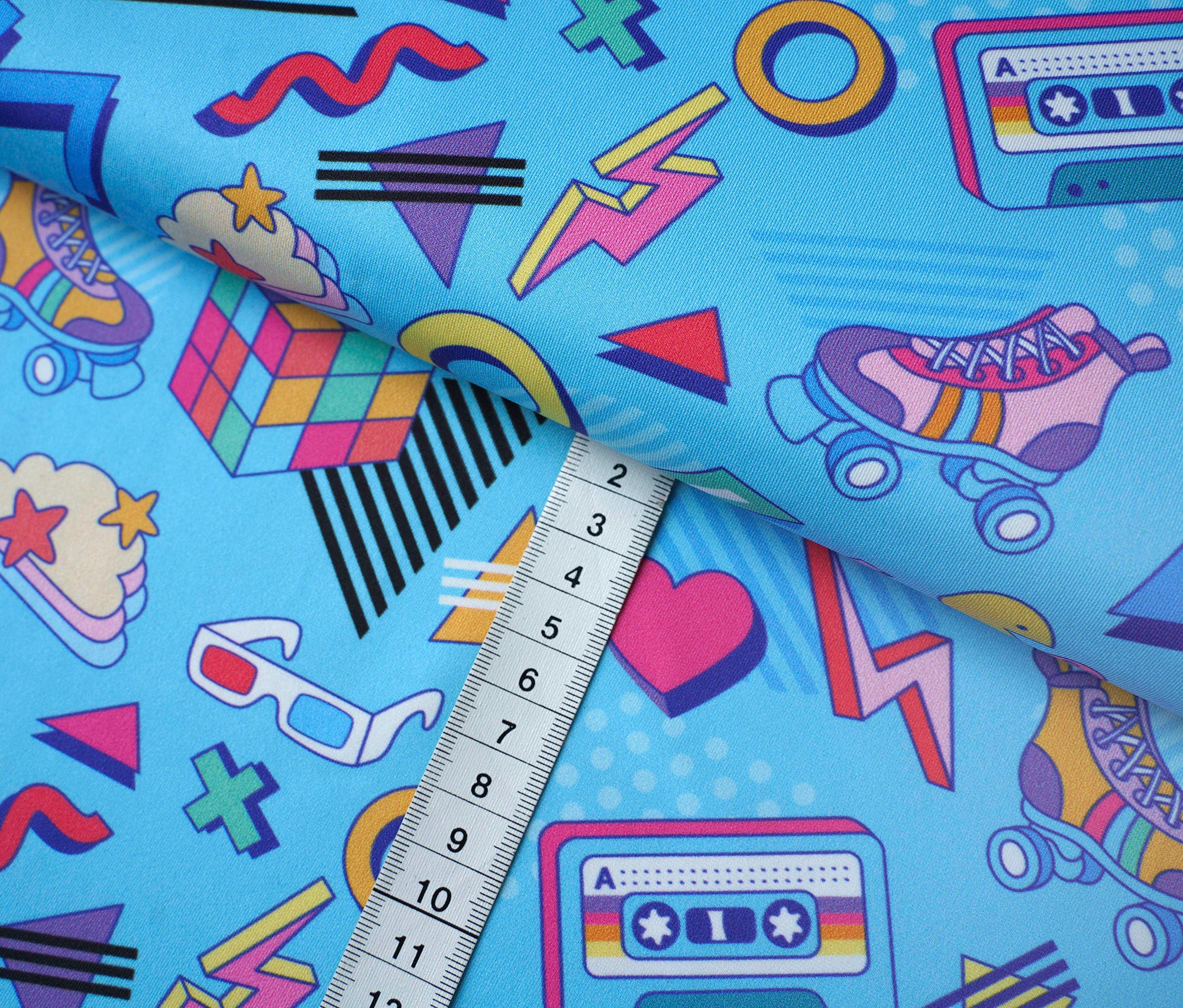 albstoffe-performance-80s-fever-blau-active-wear-jersey-meterware image 3