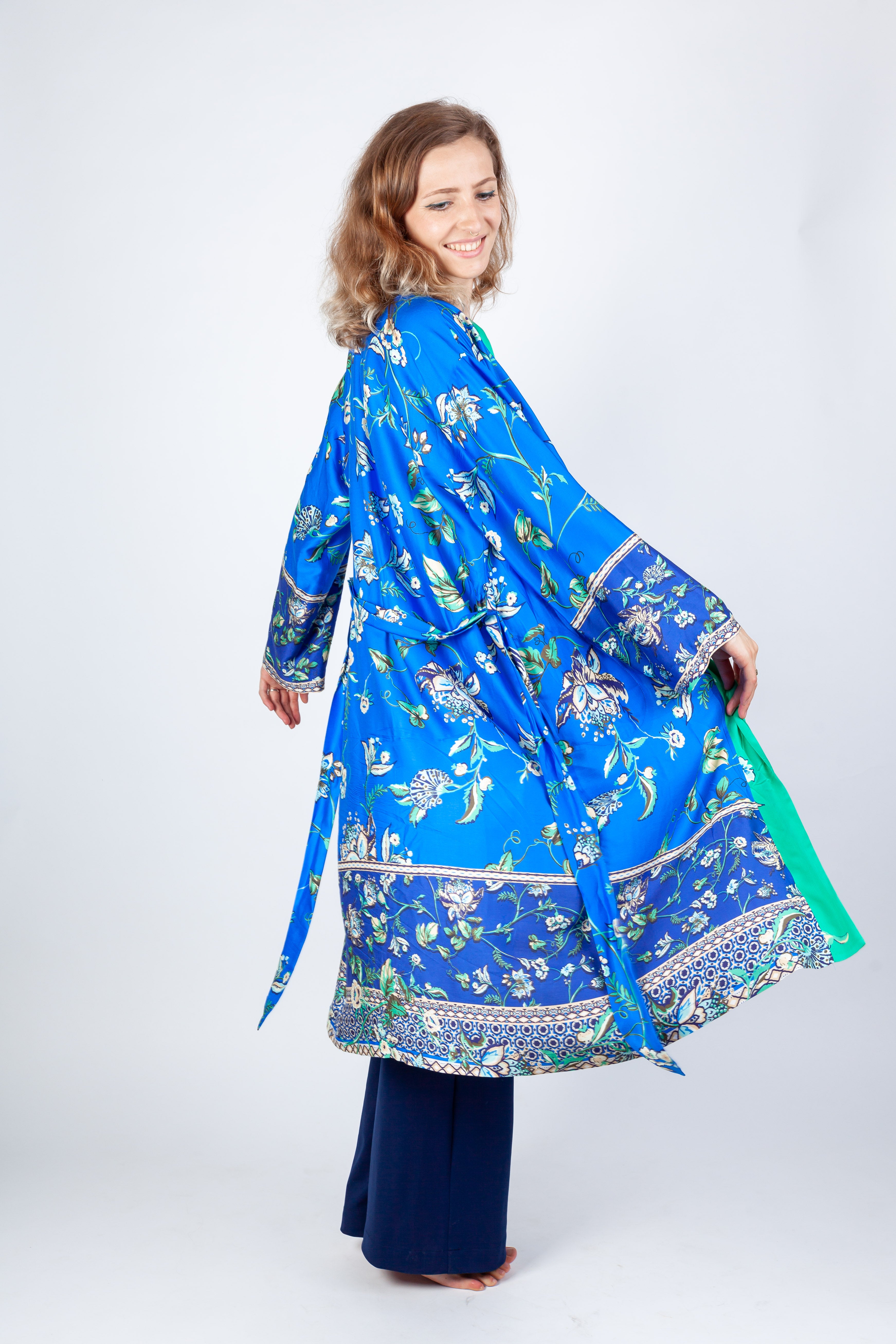 schnittmuster-berlin-jacke-kora-damen-wickeljacke-und-mantel-mit-bindeg-rtel image 8