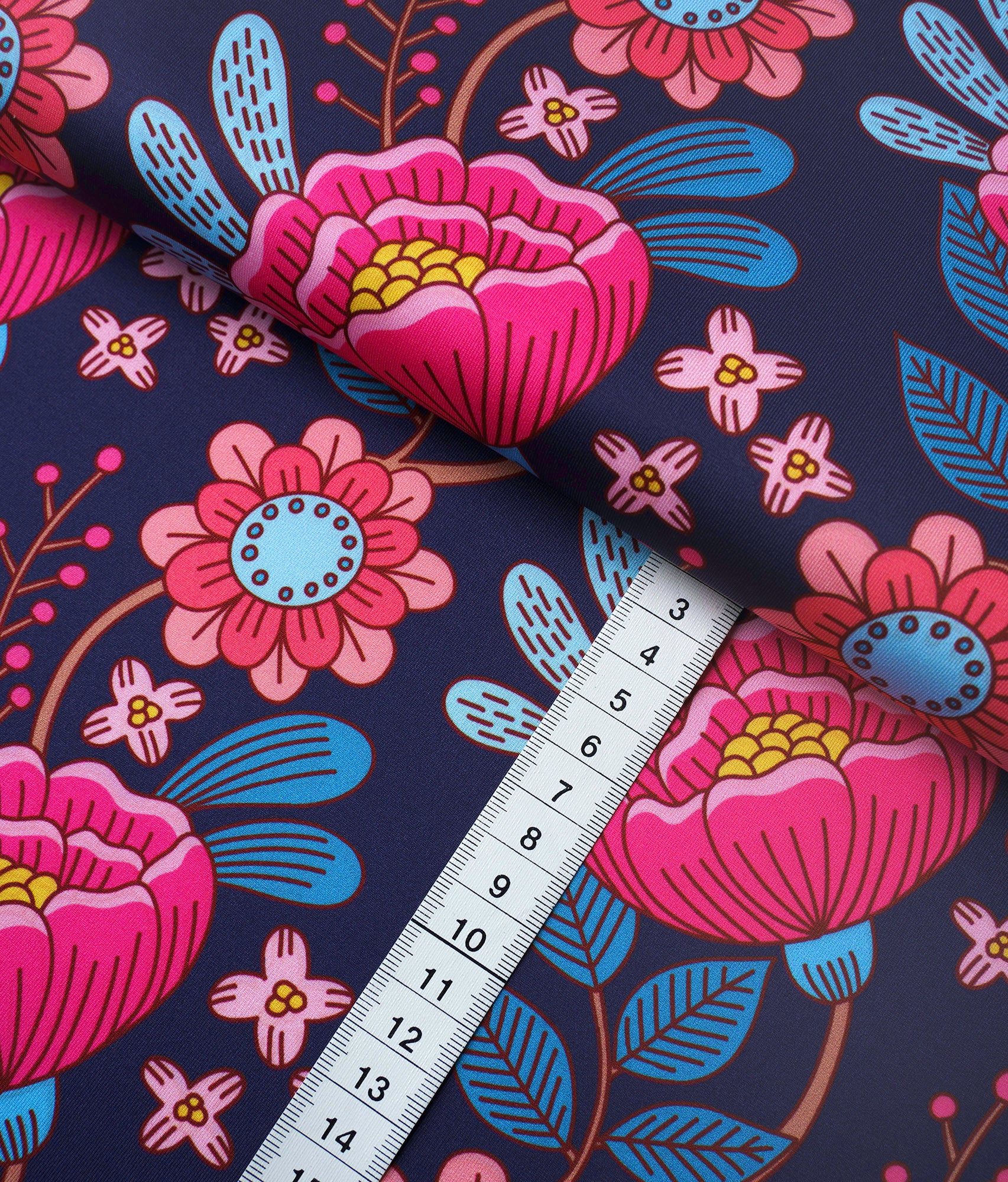 albstoffe-performance-alice-flowers-navy-active-wear-meterware image 2