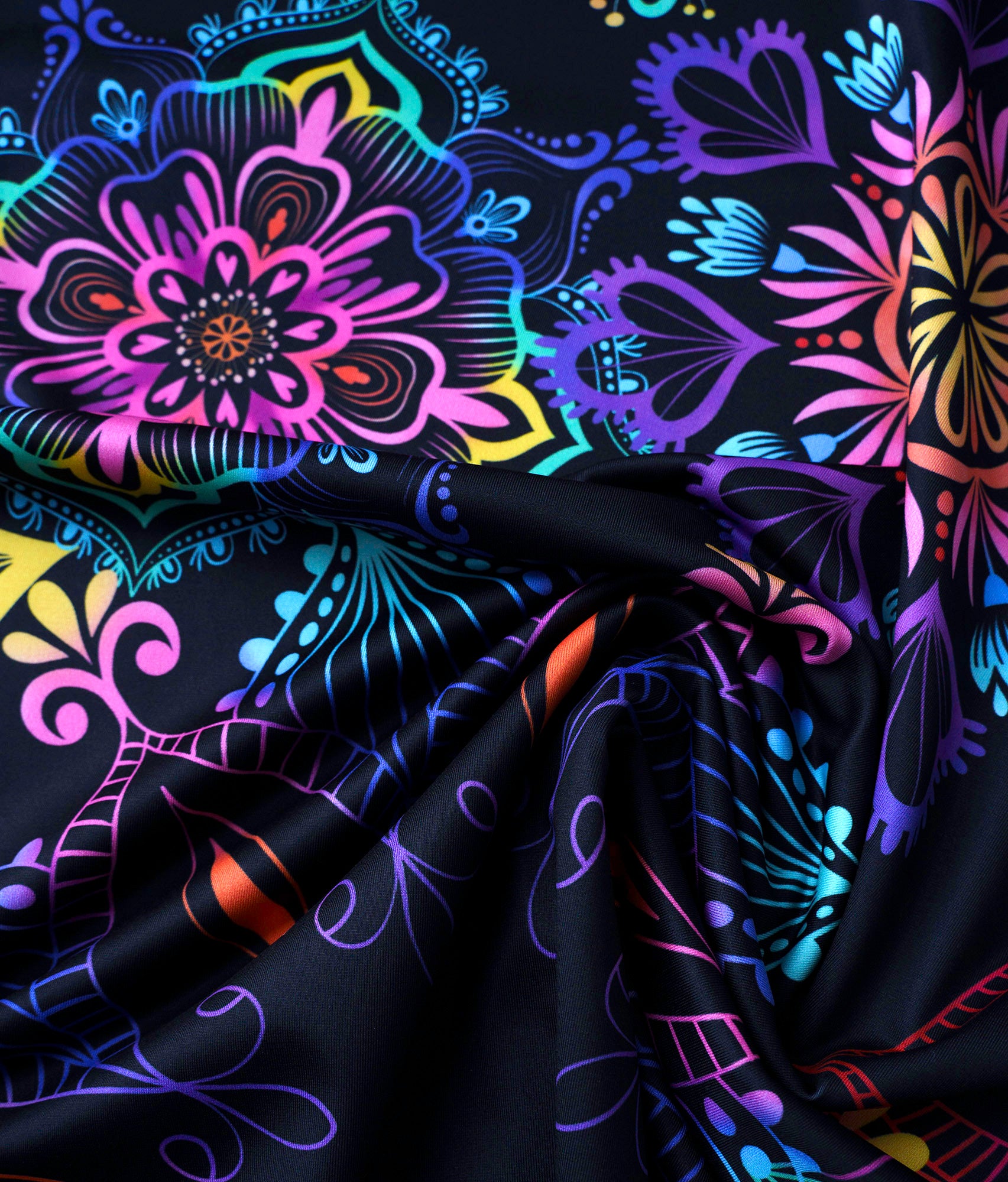 albstoffe-performance-rainbow-circles-schwarz-activewear-jersey-meterware image 2