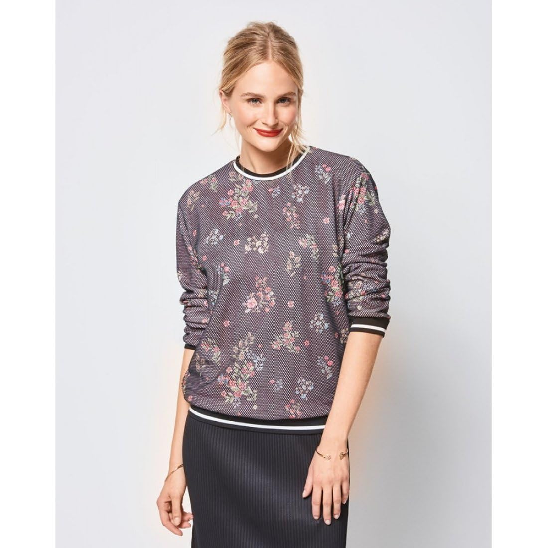 burda-style-schnittmuster-sweatshirt-6406-gr-34-44-mit-kapuze-und-r-schen image 6