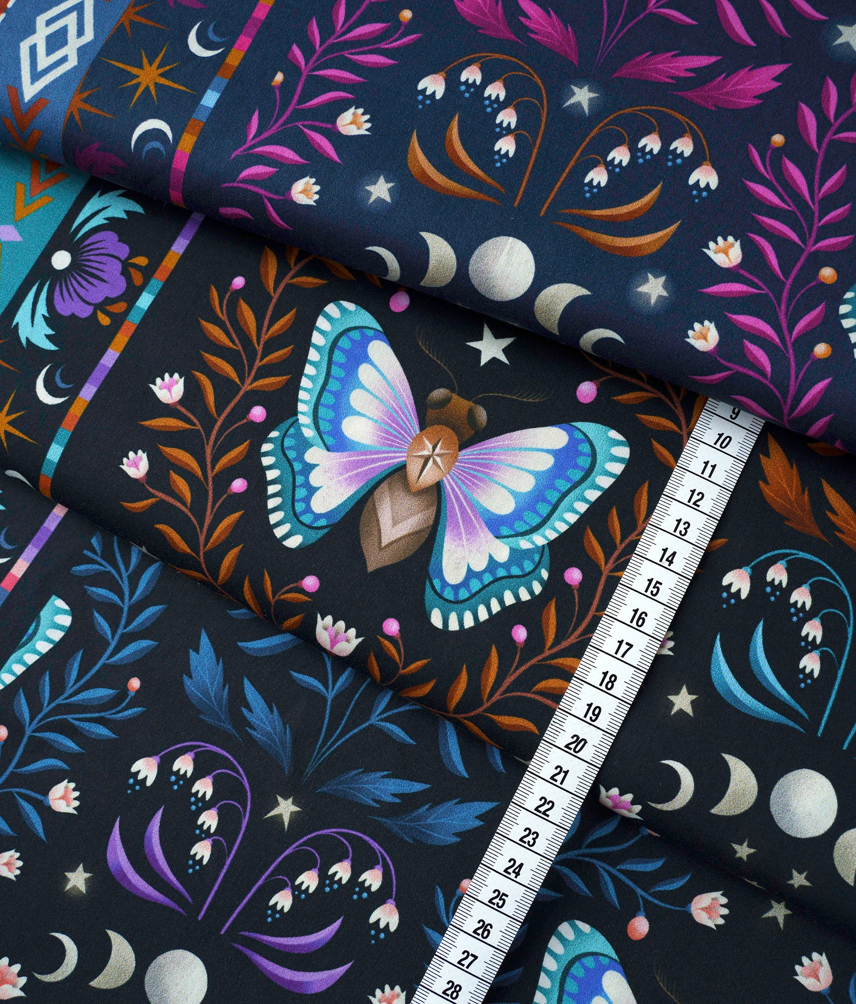 albstoffe-midnight-luna-moth-canvas-bio-canvas-meterware image 5