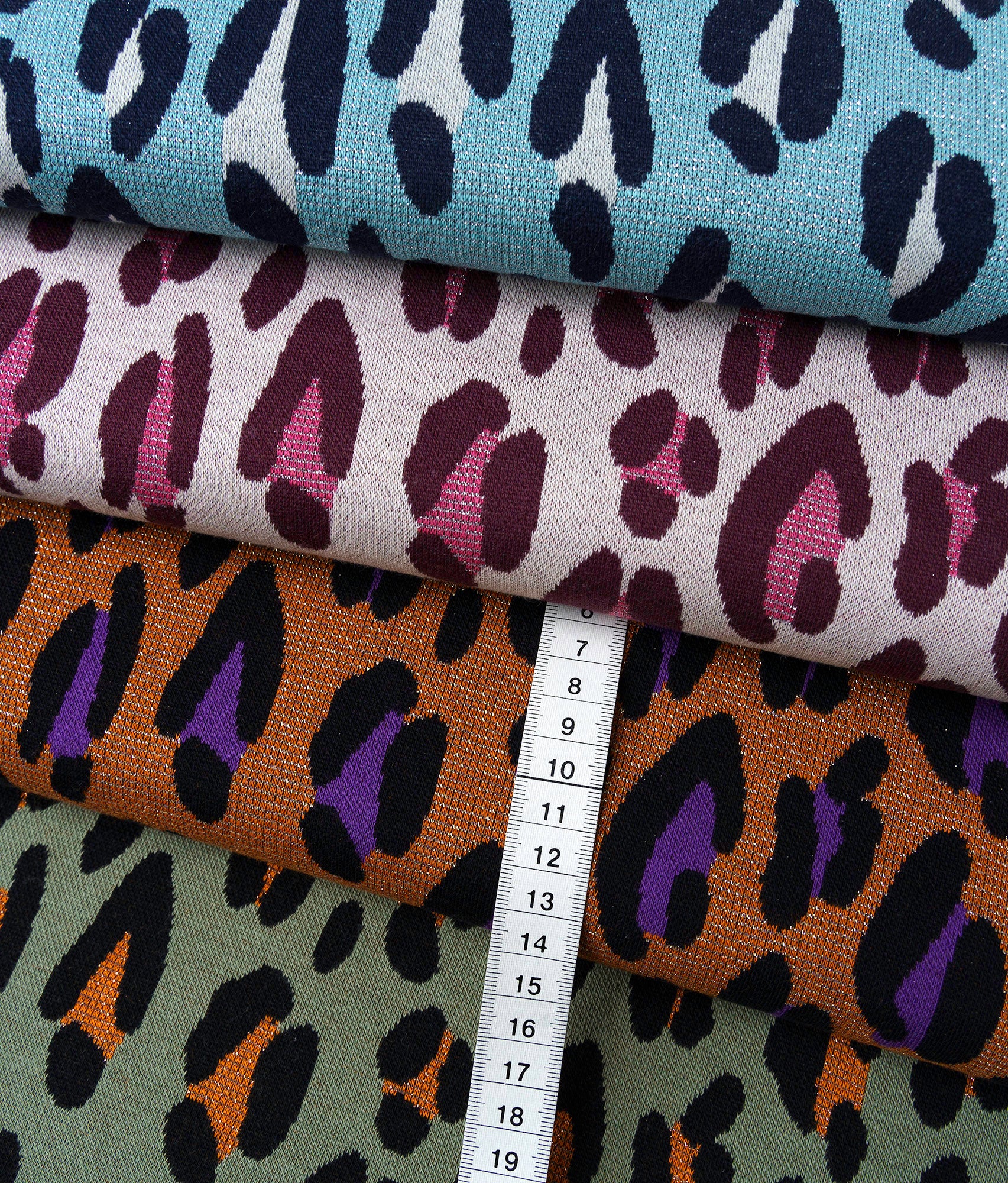 albstoffe-magical-shimmer-safari-bio-jacquard-jersey-mit-lurex image 2