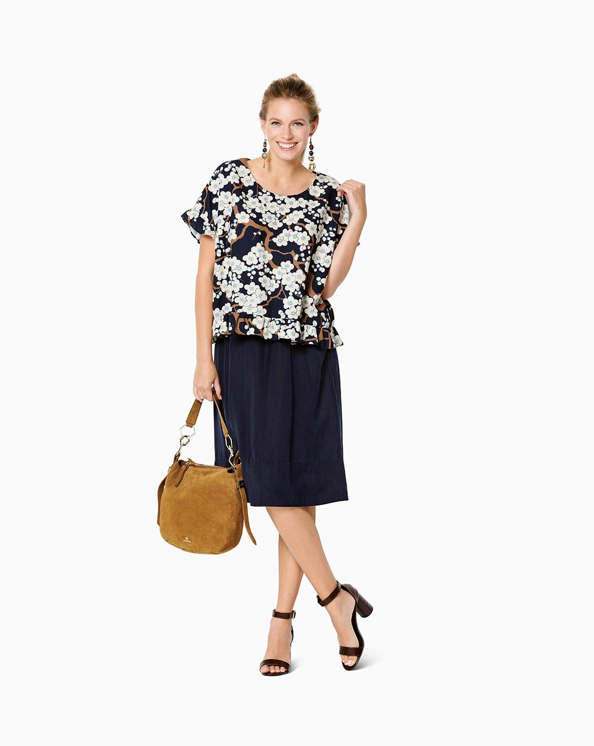 burda-style-schnittmuster-6243-damen-shirt-bluse-schnitt-des-monats image 4