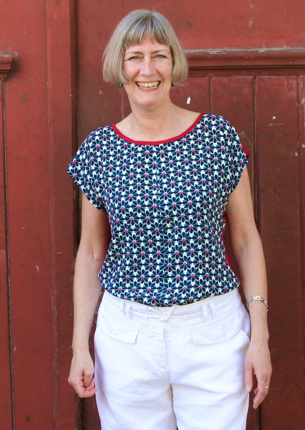 schnittmuster-berlin-basicshirt-anna-damen-shirt-papierschnitt-gr-en-mit-beamer- image 6