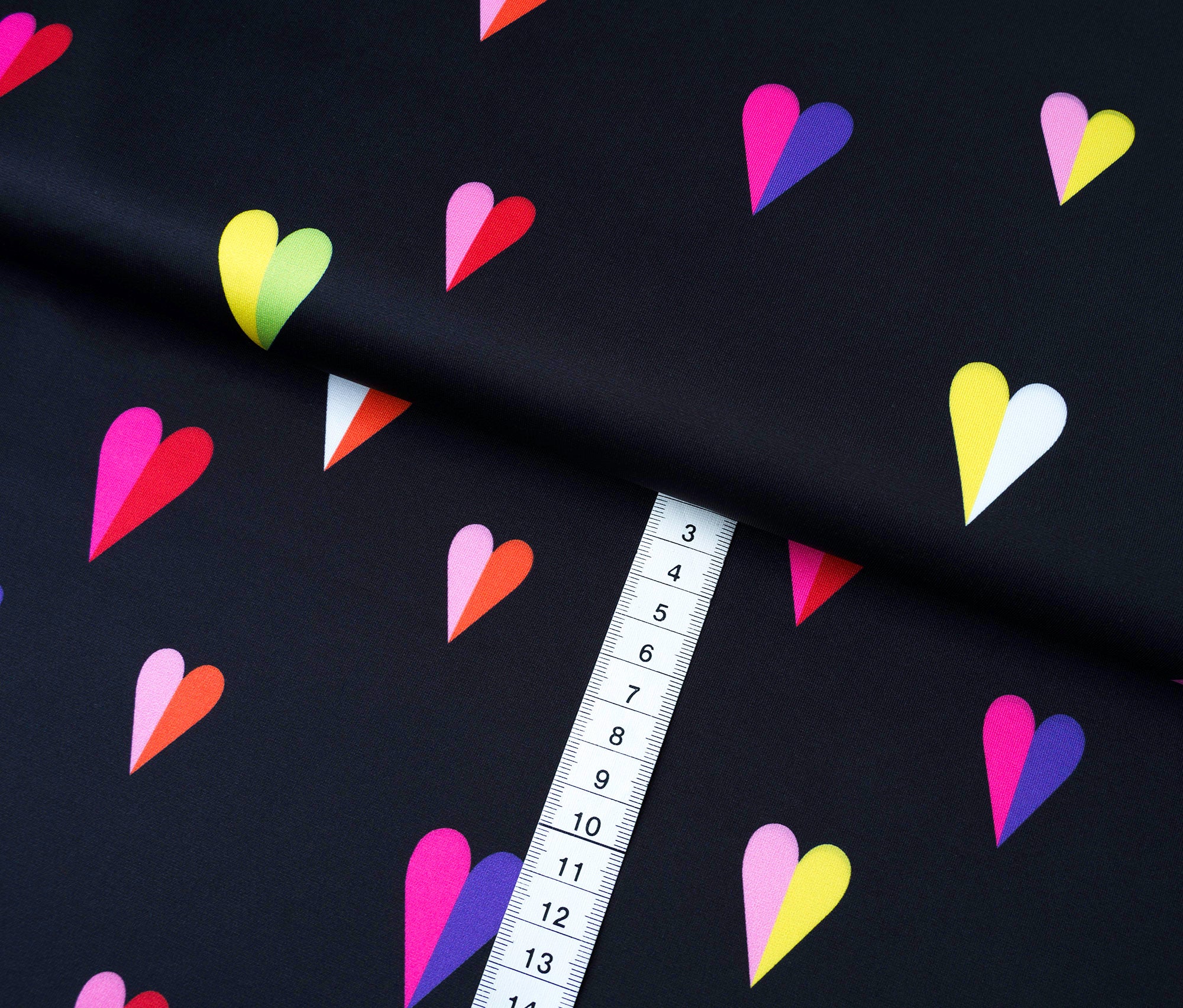 albstoffe-performance-active-wear-bio-stoff-wild-hearts-black-meterware image 2