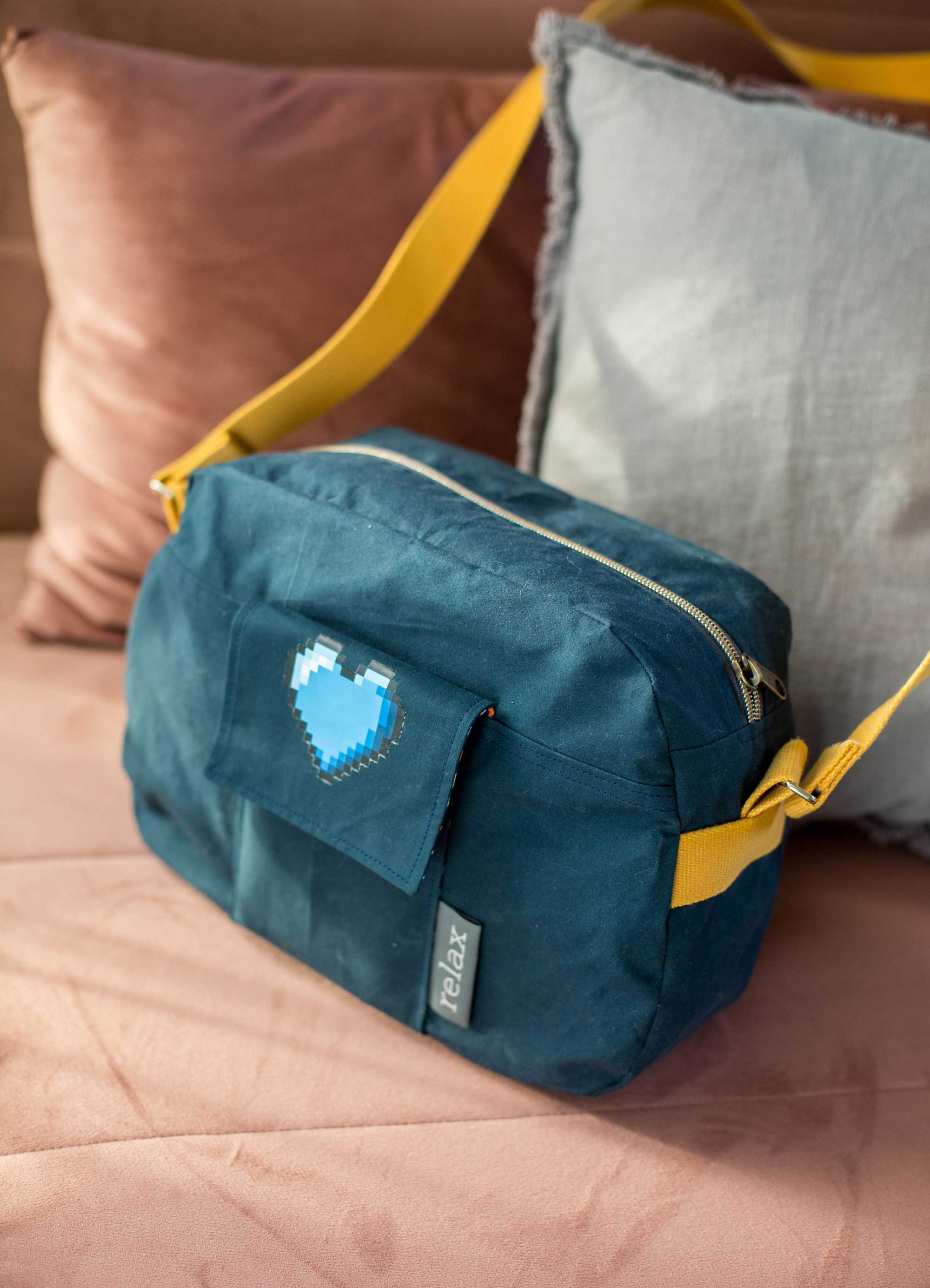 farbenmix-justbe-umh-ngetasche-ebook-schnittmuster-mit-handytasche image 7