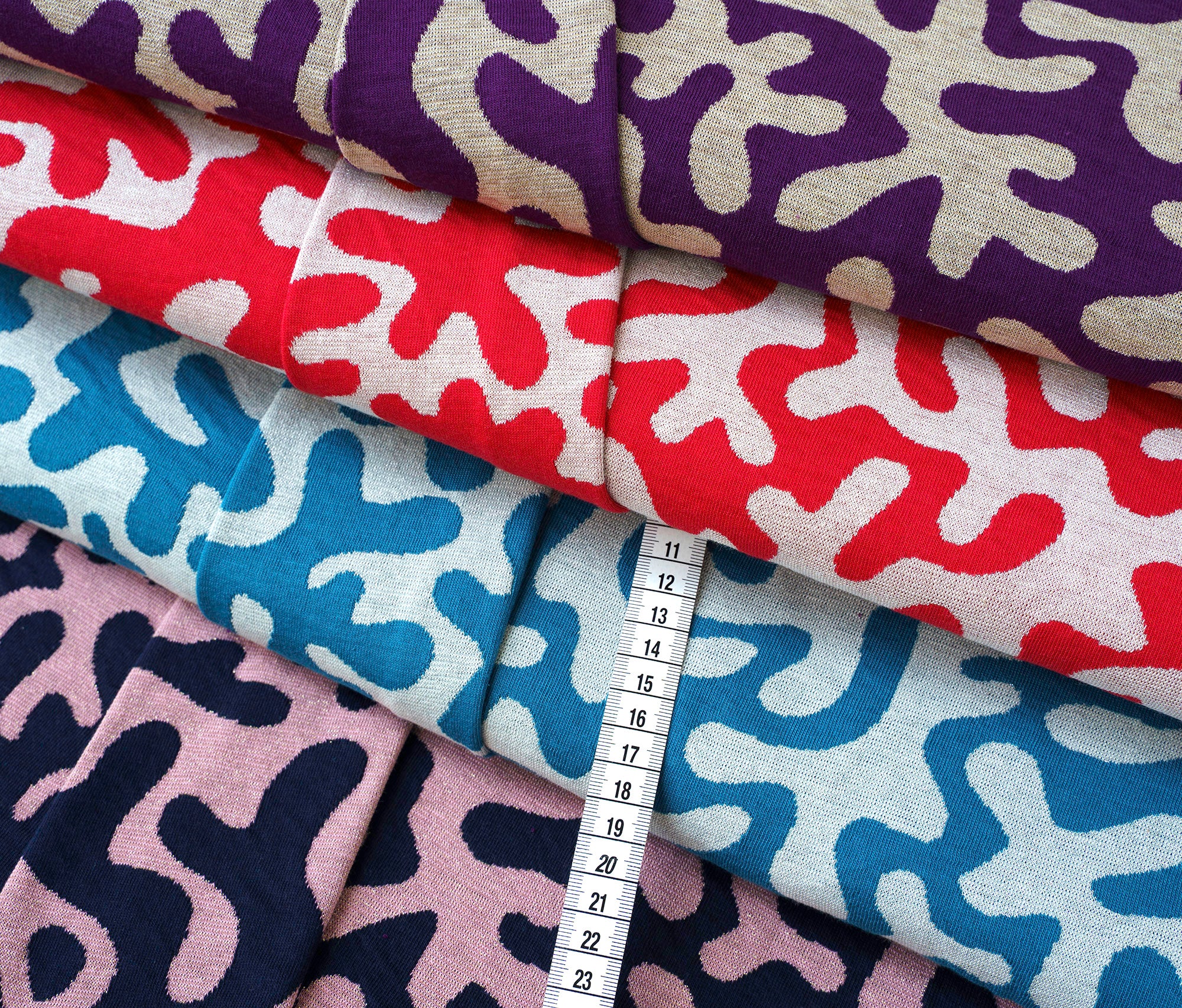 albstoffe-gleam-twistmaze-doubleface-bio-jacquard-jersey-meterware image 2